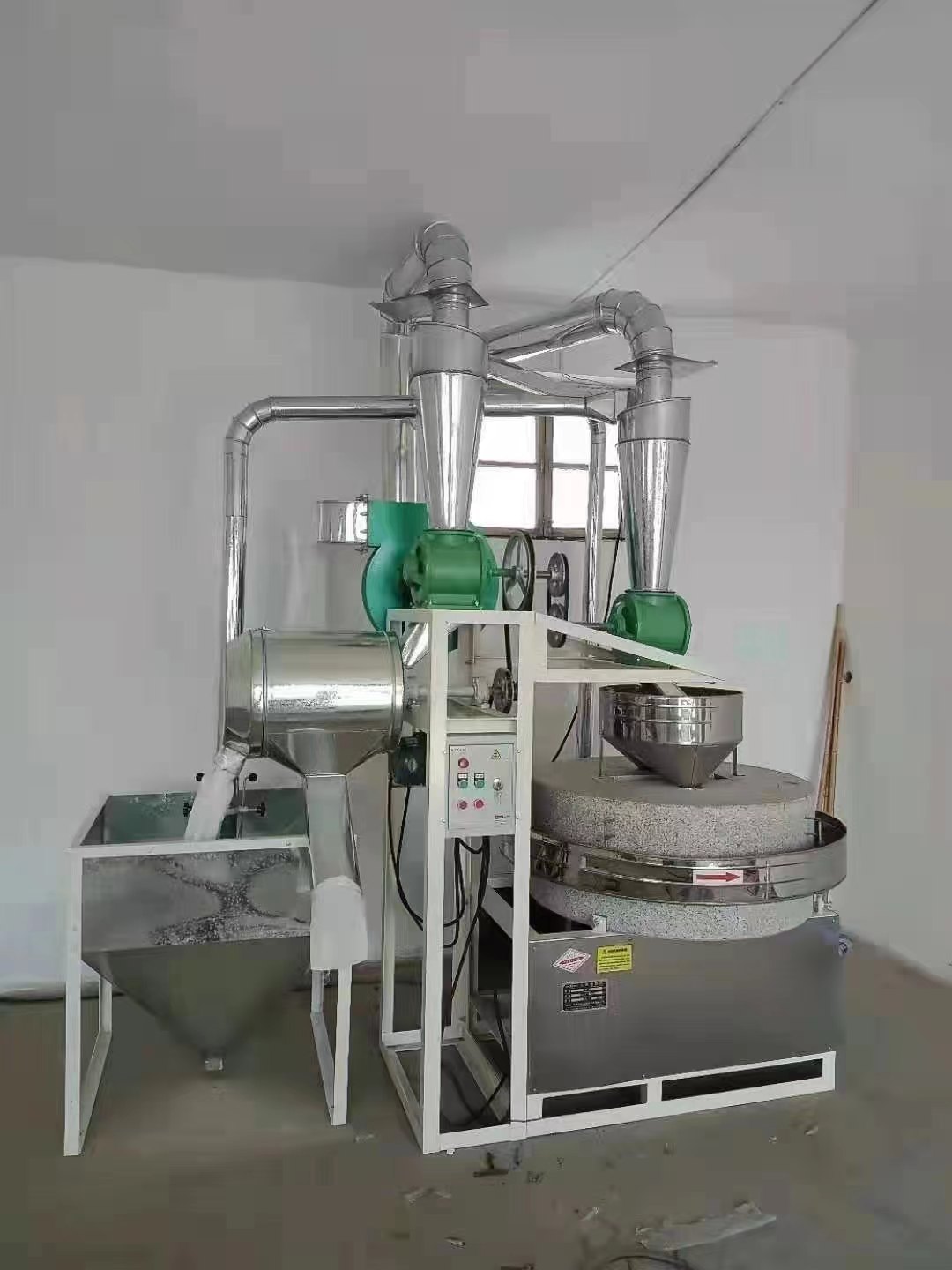 SM100×1小麥?zhǔn)コ商讬C組