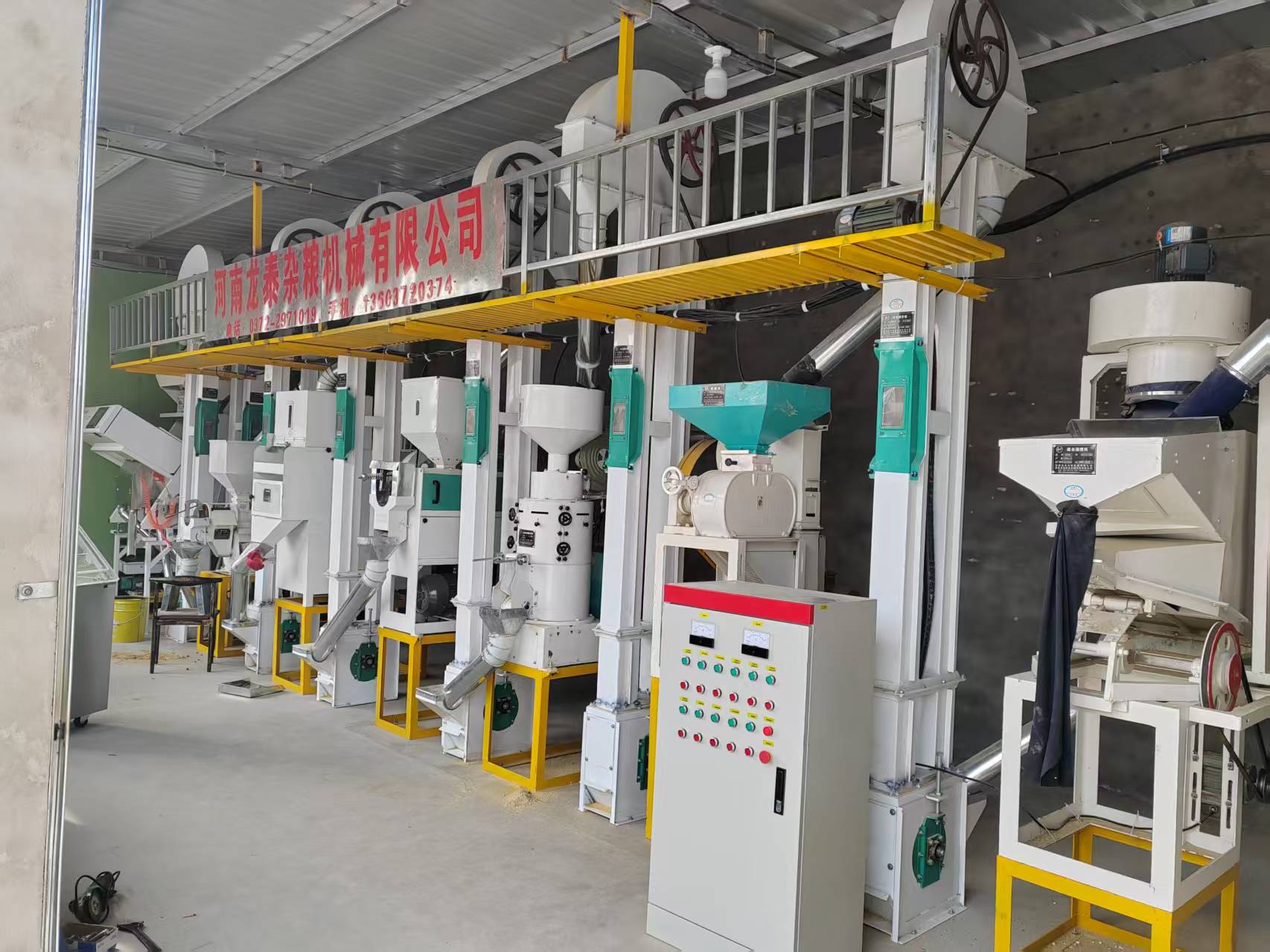 日產(chǎn)10噸小米（大黃米)碾米成套機(jī)組